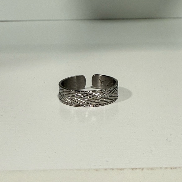 Orezza Silver Textured Men's Rings Set - Picture 3 of 9